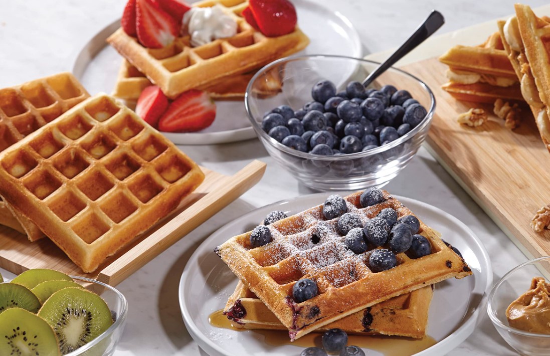 Hamilton Beach Non-Stick Belgian Waffle Maker with Indicator Lights
