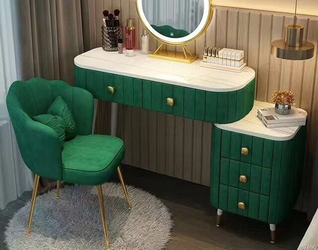 Modern Minimalist Makeup Table Set
