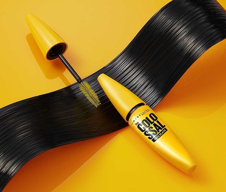 Maybelline New York Colossal Volum’ Express 100% Black
