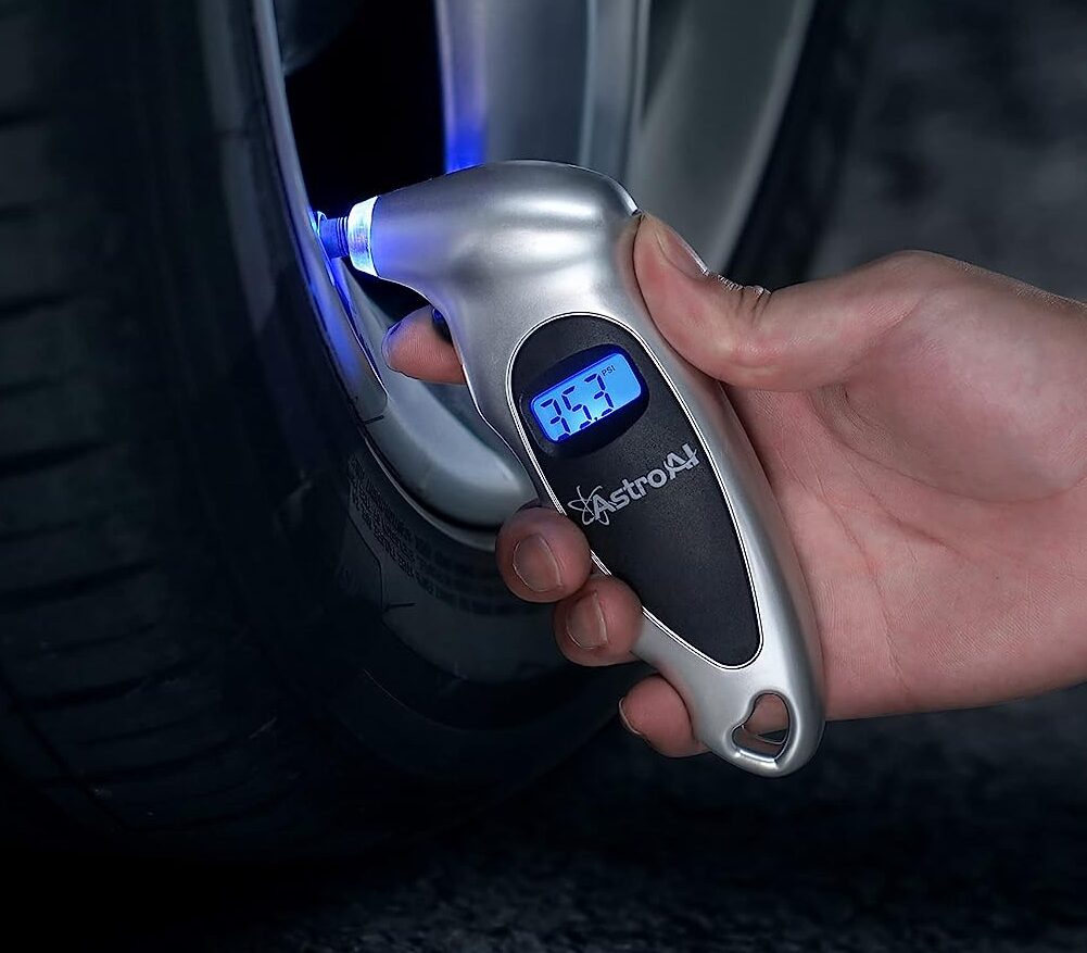 AstroAI Digital Tire Pressure Gauge with Replaceable AAA Batteries
