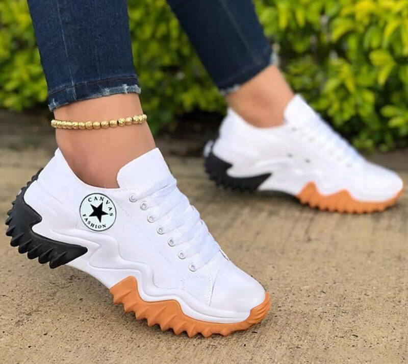 Eyelet Lace-up Contrast Paneled Muffin Sneakers