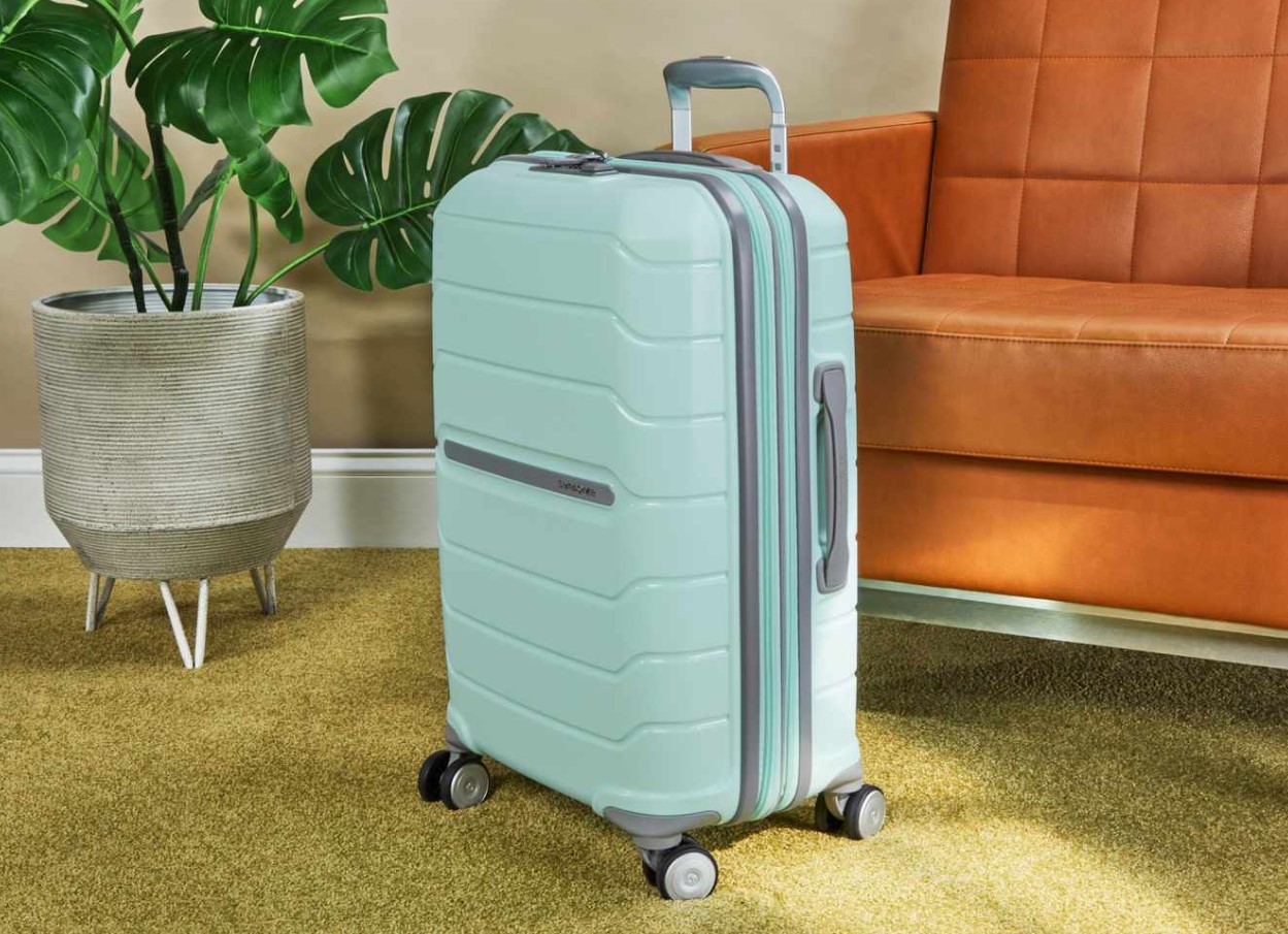 Samsonite Freeform Carry-On Spinner