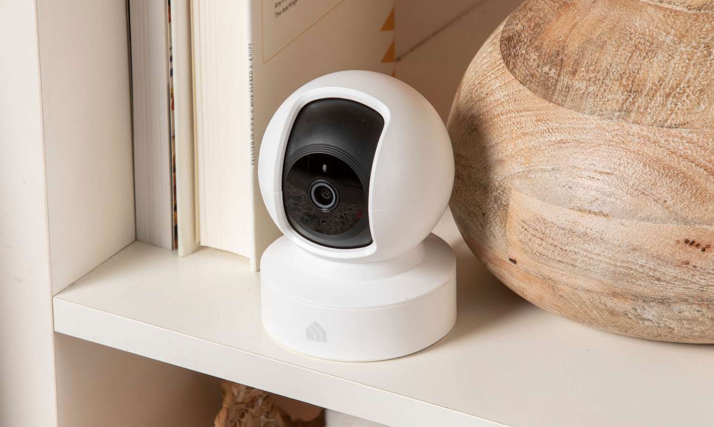 Kasa Indoor Pan/Tilt Smart Security Camera