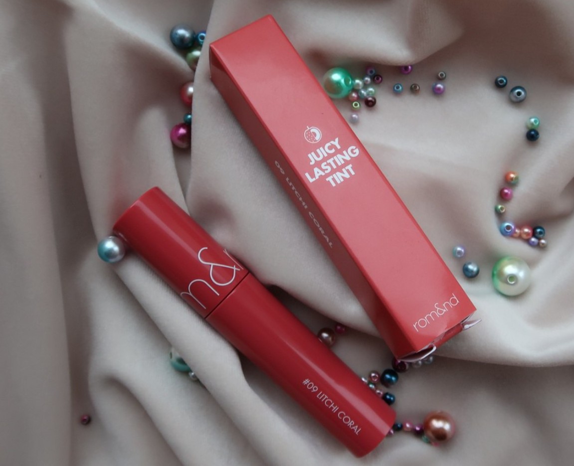 Rom&nd Juicy Lasting Tint in the shade Litchi Coral